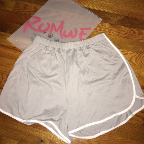 ROMWE Pants - Gray shorts - ROMWE. NWT